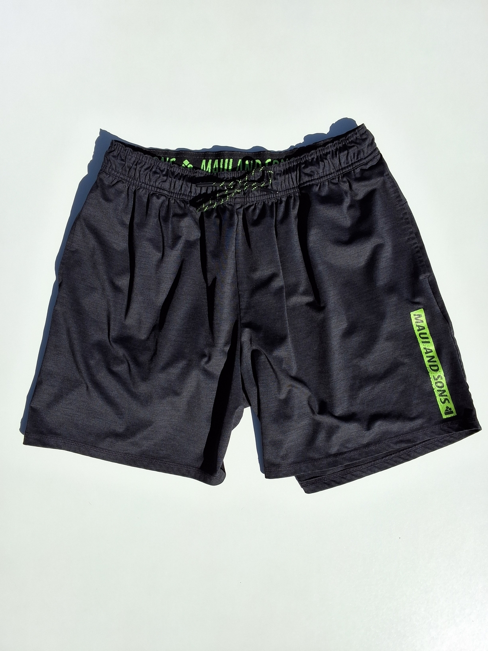 Maui and Sons Athletic Men's Shorts - Black/Green (Size L)
